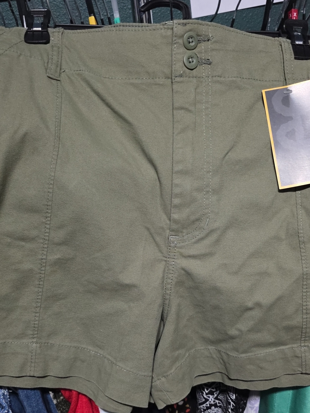 NWT LEE OLIVE SHORT